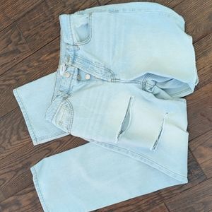 FOREVER 21 I Light Denim Distressed Ripped High-Waisted Jeans, 26
